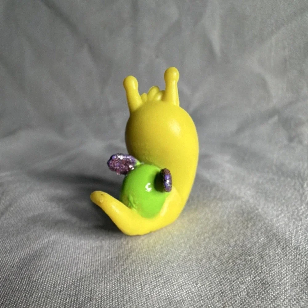 Littlest Pet Shop Snail Figure 70717AFT Yellow Glitter Purple Wings Animal